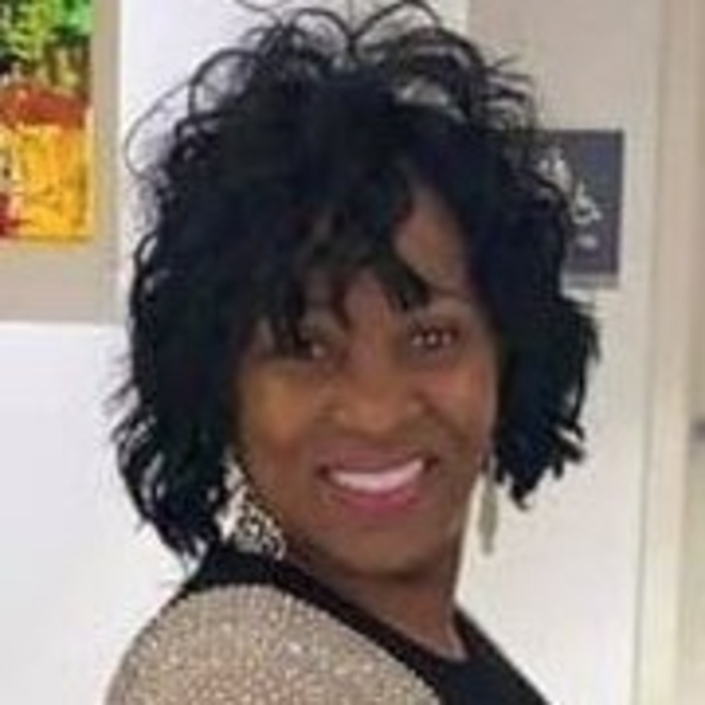 Meet your Posher, Sharon